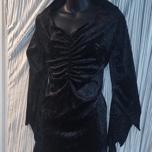 Black Goth or costume dress with asymmetrical villainous hem + sleeves - Picture 5 of 13